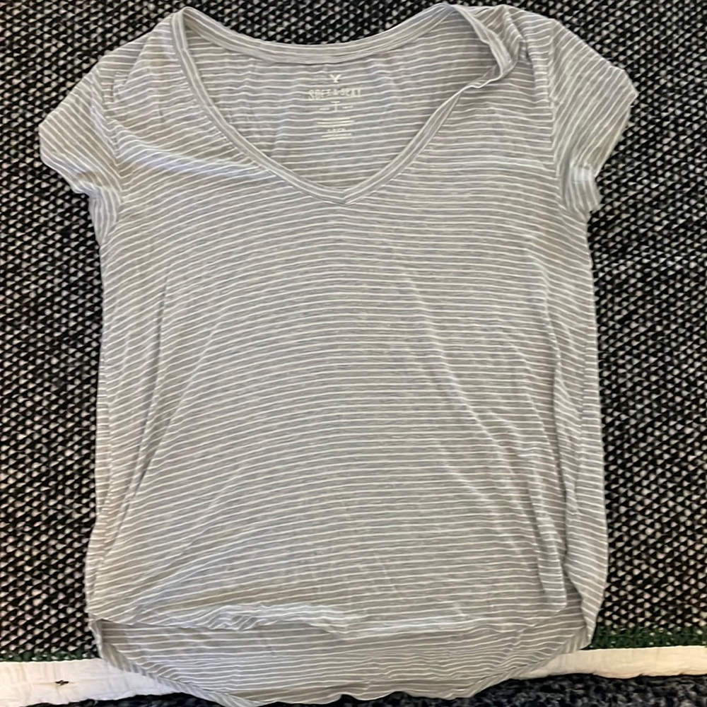American Eagle shirt